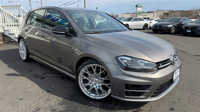 Used 2017 Volkswagen Golf R 4-Door AWD/4WD image 8