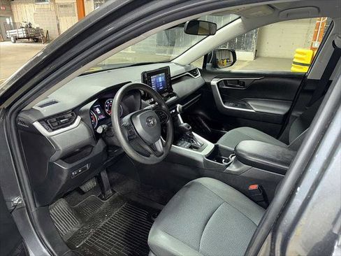 Certified 2022 Toyota RAV4 LE image 27