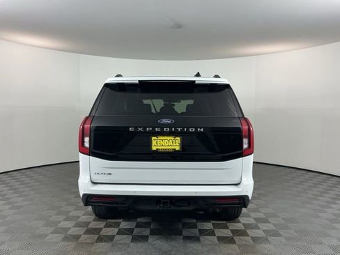 Used 2025 Ford Expedition Active image 5