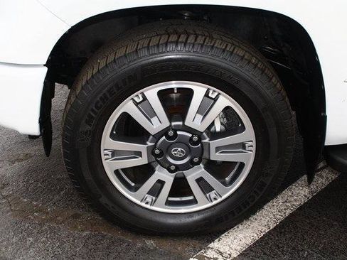 Used 2021 Toyota Tundra Platinum image 2