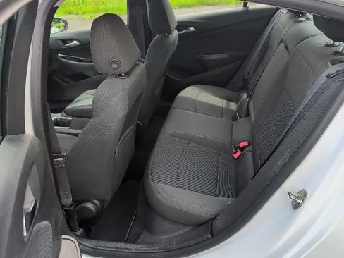 Used 2016 Chevrolet Cruze LT FWD image 12