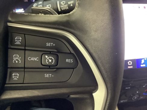 Certified 2022 Jeep Grand Cherokee Limited AWD/4WD image 28
