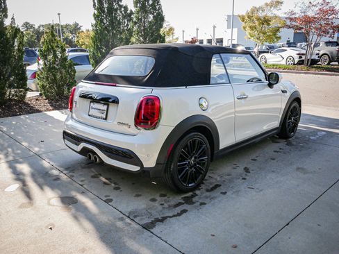 Used 2024 MINI Cooper S image 10