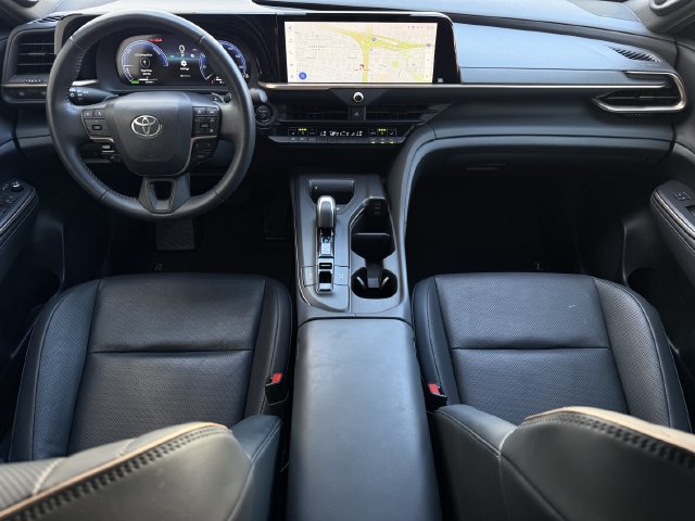 Used 2023 Toyota Crown Platinum AWD/4WD image 11