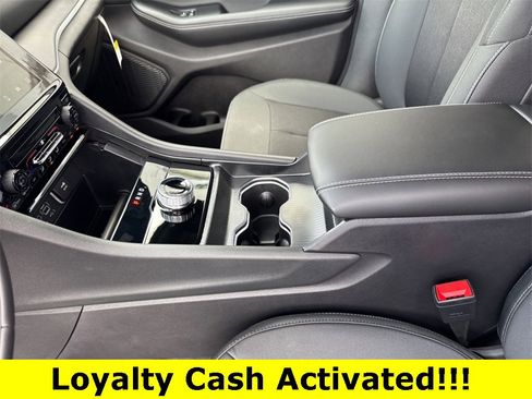 New 2025 Jeep Grand Cherokee Laredo w/ Trailer Tow Package image 18