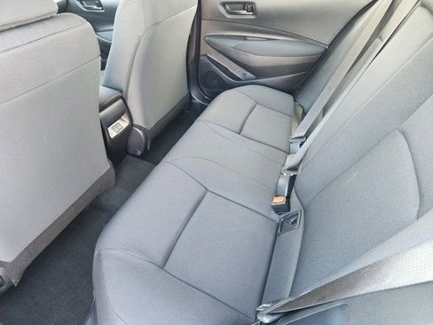 Used 2025 Toyota Corolla LE image 31