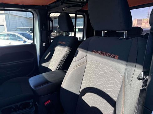 Used 2022 Jeep Gladiator Mojave image 24