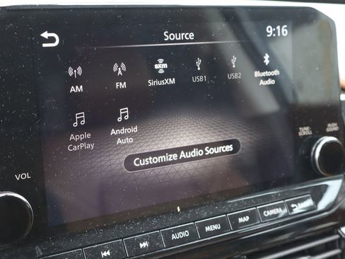 Used 2024 Nissan Pathfinder Platinum w/ Black Appearance Package FWD image 10