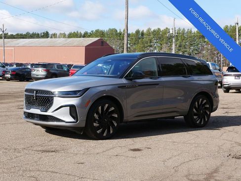 Used 2024 Lincoln Nautilus Black Label w/ Jet Appearance Package (87T) image 6