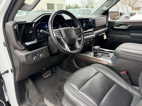 Certified 2023 Chevrolet Silverado 1500 RST w/ Redline Edition image 11