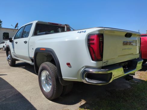 Used 2026 GMC Sierra 3500 Pro w/ 1SA Pro Safety Plus Package image 4