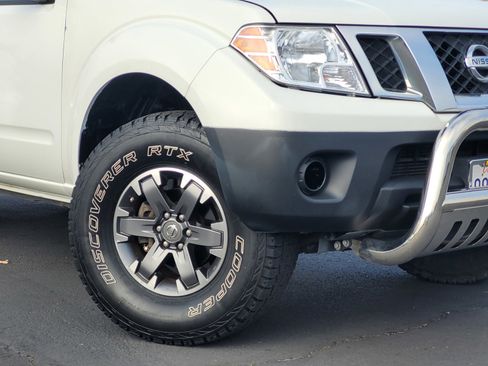 Used 2013 Nissan Frontier S image 3