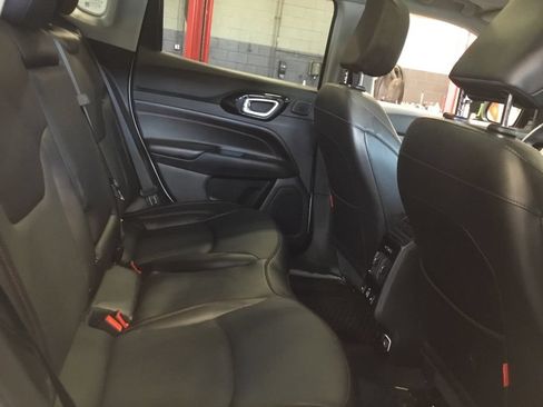 Used 2022 Jeep Compass Trailhawk w/ Trailhawk Elite Group AWD/4WD image 8