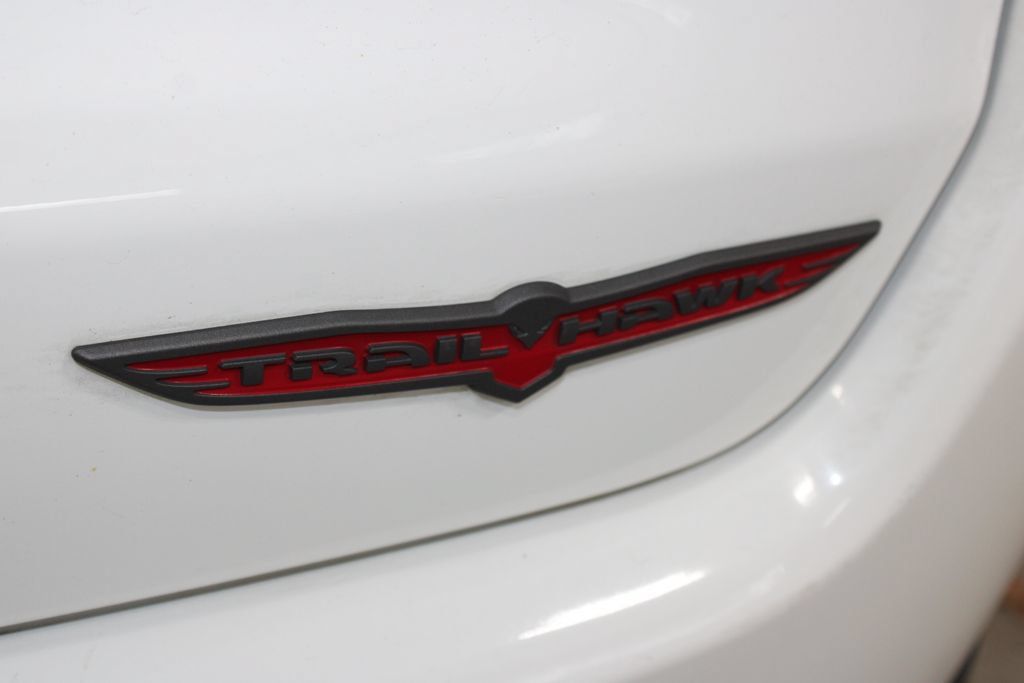Used 2025 Jeep Compass Trailhawk AWD/4WD image 27