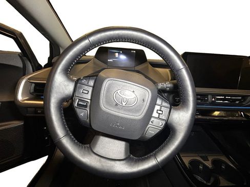Used 2024 Toyota Prius XLE image 12