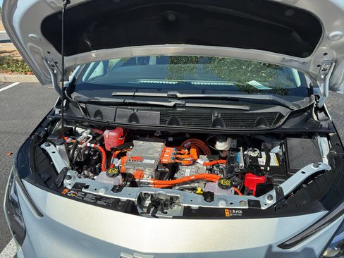 Used 2023 Chevrolet Bolt LT FWD image 14
