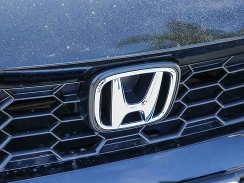 Certified 2025 Honda Civic Sport image 17