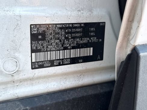 Used 2022 Toyota RAV4 LE AWD/4WD image 20
