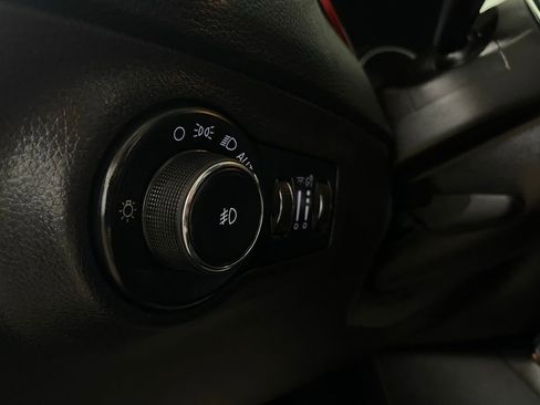 Used 2018 Jeep Compass Trailhawk w/ Leather Interior Group AWD/4WD image 18