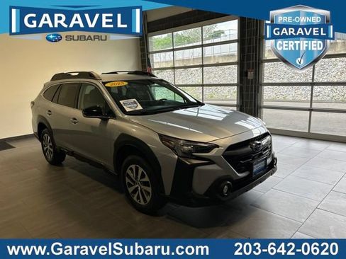 Used 2023 Subaru Outback Premium AWD/4WD image 1