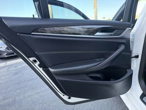 Used 2018 BMW 530i w/ M Sport Package RWD image 31