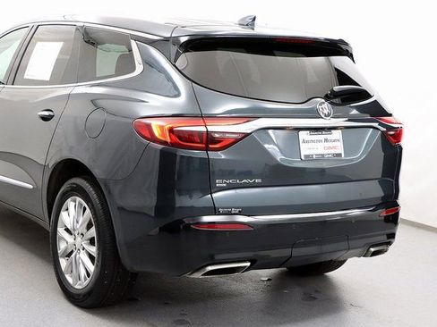 Used 2020 Buick Enclave Premium w/ Sun and Sites Package AWD/4WD image 7