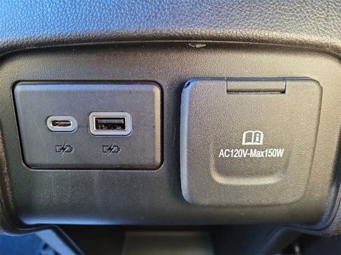 Used 2023 Chevrolet Blazer RS w/ Enhanced Convenience Package image 17