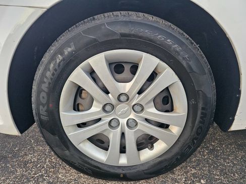 Used 2017 Chevrolet Sonic LT image 43