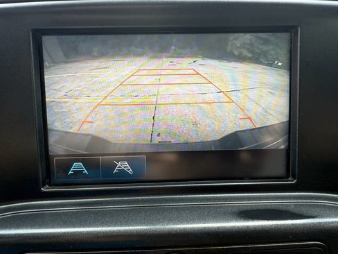 Used 2018 GMC Sierra 1500 2WD Crew Cab image 12