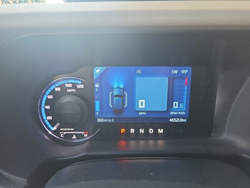 Used 2024 Ford Bronco Wildtrak AWD/4WD image 18