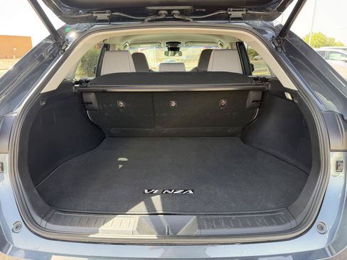 Used 2021 Toyota Venza LE w/ Carpet Mat Package (TMS) AWD/4WD image 19