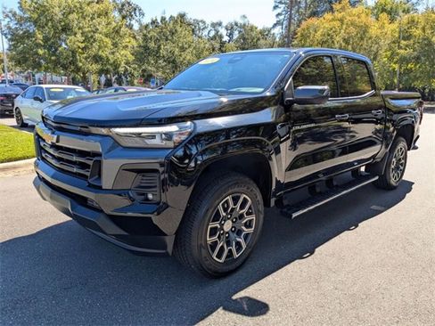 Used 2024 Chevrolet Colorado LT w/ LT Convenience Package III image 6