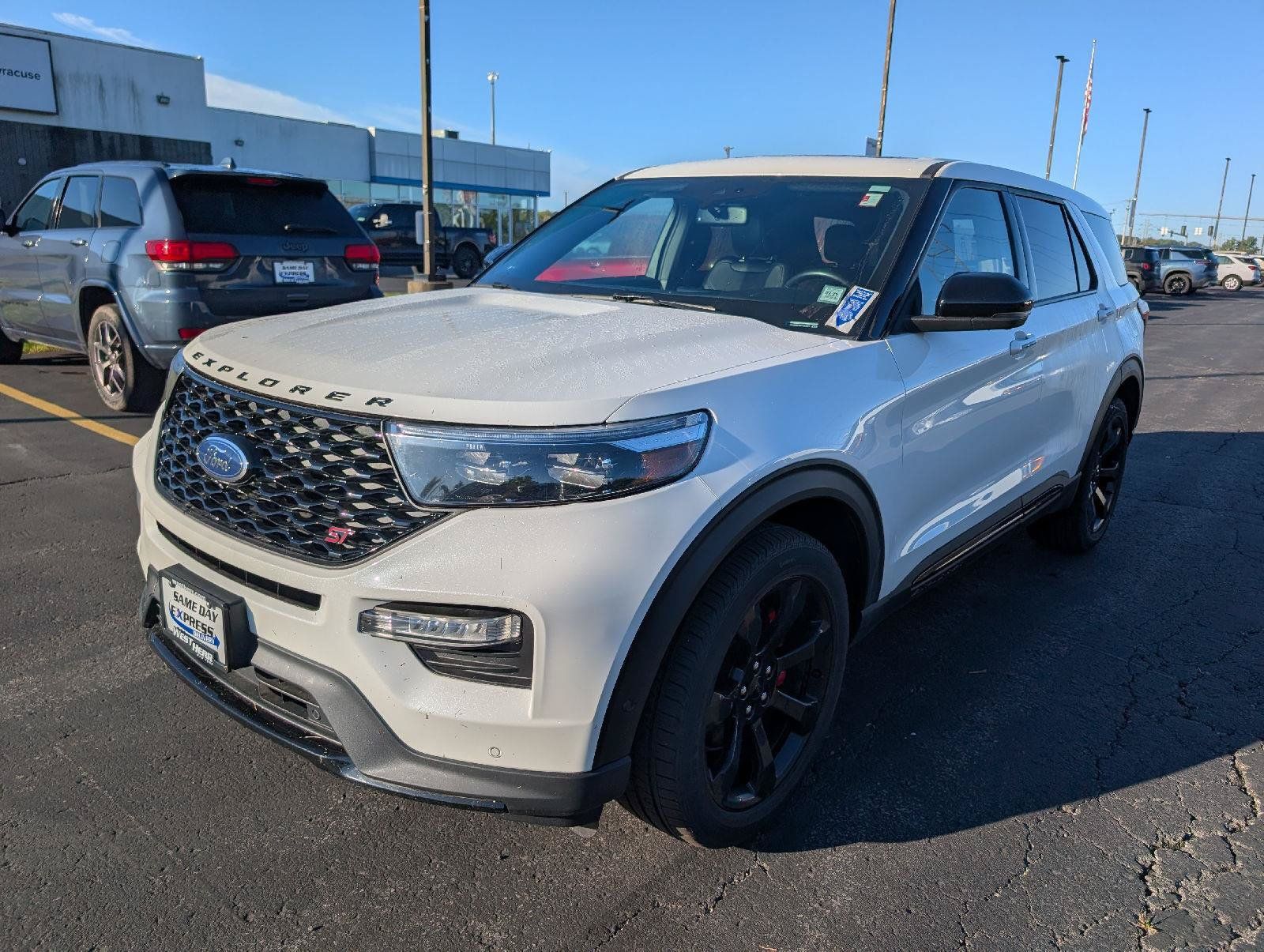 Used 2022 Ford Explorer ST w/ Equipment Group 401A AWD/4WD image 4