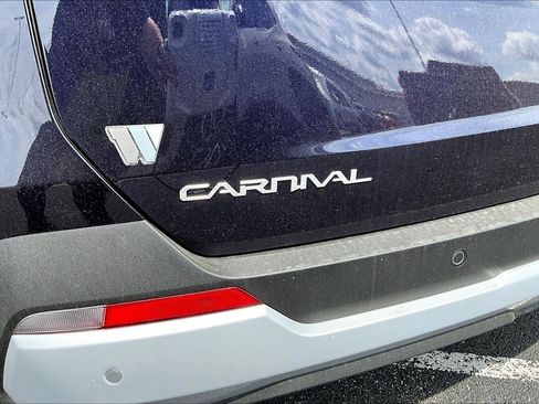 New 2026 Kia Carnival LX FWD image 13