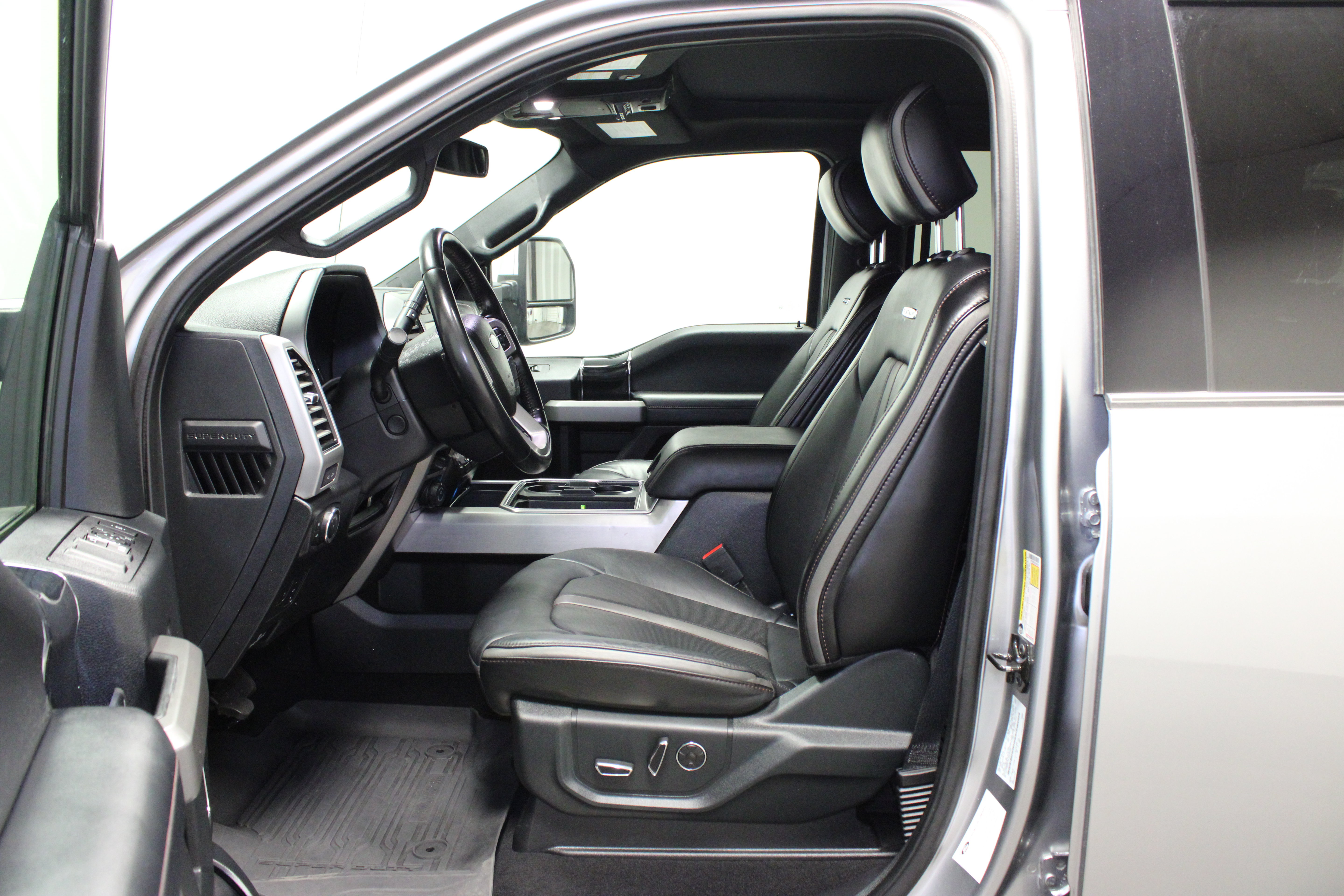 Used 2020 Ford F250 Platinum AWD/4WD image 14