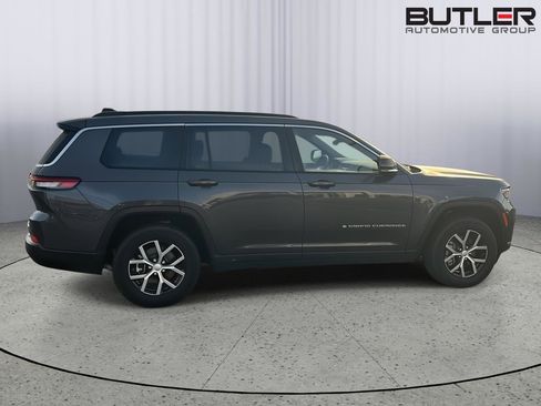 Used 2024 Jeep Grand Cherokee L Limited w/ Luxury Tech Group II AWD/4WD image 7