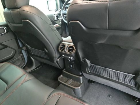 New 2026 Jeep Wrangler Unlimited Rubicon w/ Whitecap Package AWD/4WD image 12