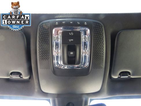 Used 2021 Mercedes-Benz GLB 250 4MATIC image 27