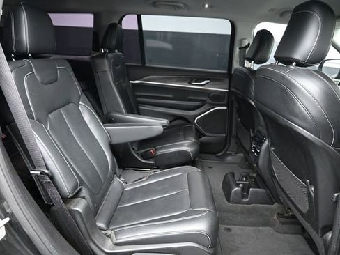 Used 2022 Jeep Grand Cherokee L Limited image 31