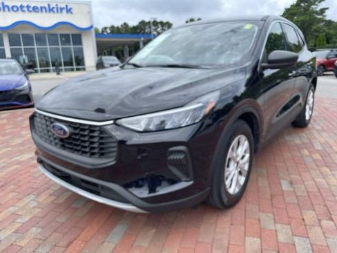 Used 2023 Ford Escape Active FWD image 1