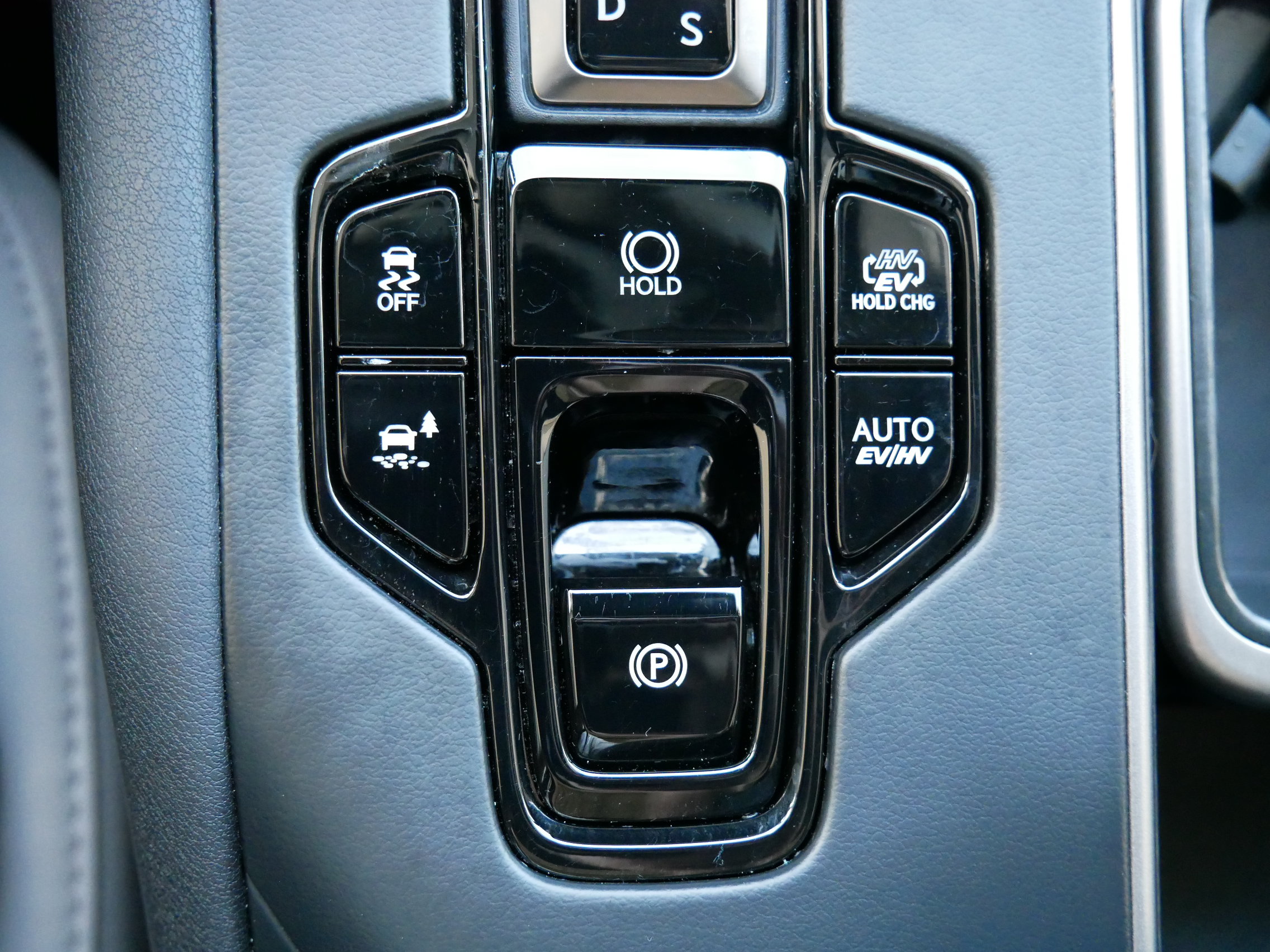 Certified 2026 Lexus TX 550h AWD Plug-In Hybrid w/ Technology Package image 37