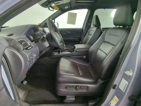 Used 2024 Honda Passport Black Edition image 18