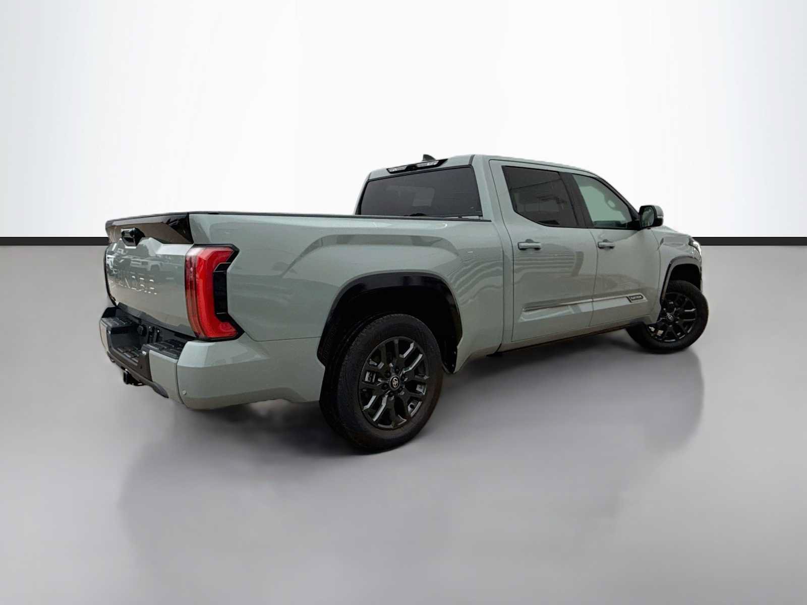 Used 2026 Toyota Tundra Platinum AWD/4WD image 3