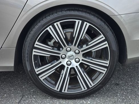 Used 2021 Volvo S90 T6 Inscription image 24