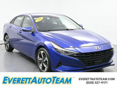 Used 2023 Hyundai Elantra SEL w/ Convenience Package