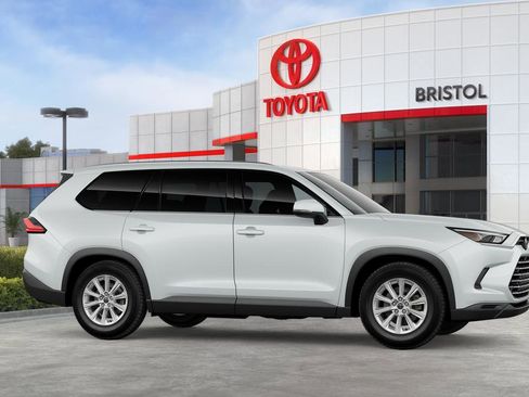 New 2026 Toyota Grand Highlander XLE image 28