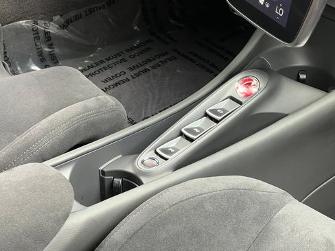 Used 2023 McLaren Artura RWD image 38