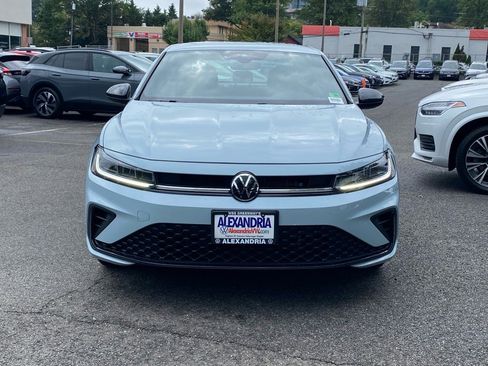 Certified 2025 Volkswagen Jetta Sport image 6