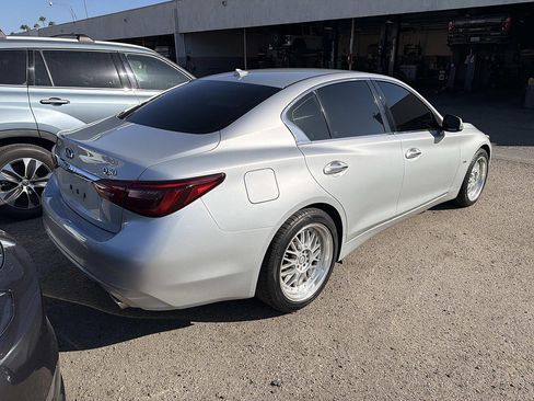 Used 2018 INFINITI Q50 Luxe RWD image 4