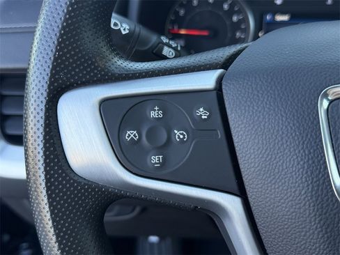 Used 2024 GMC Terrain SLE image 21